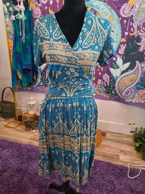 Turquoise Bazaar Paisley Wrap Midi Dress • Meaczzy Small • Boho Festival Fit & F